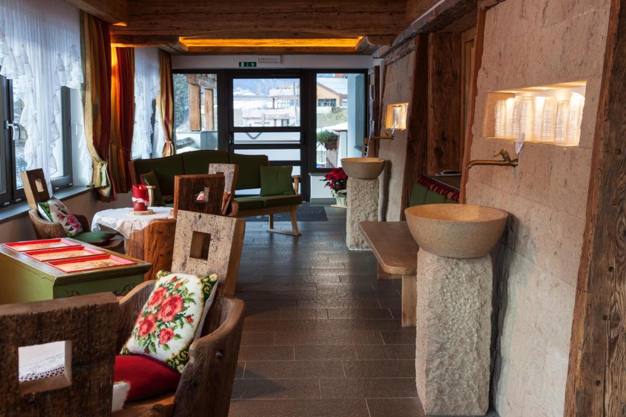 Hotel Terme Antico Bagno Pozza di Fassa Kültér fotó