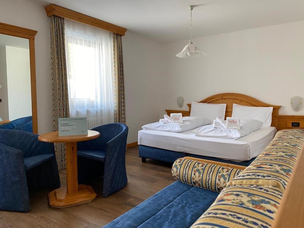 Hotel Terme Antico Bagno Pozza di Fassa Szoba fotó